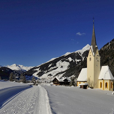 Winter_Defereggental_Osttirol_St. Jakob_St. Leonhard_Blick taleinwärts